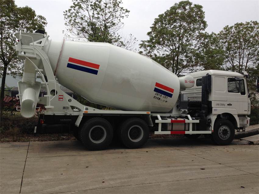 陜汽德龍水泥攪拌車
