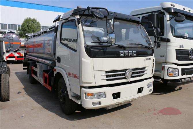 東風(fēng)多利卡8噸加油車(chē)