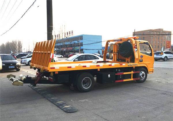 東風(fēng)多利卡藍(lán)牌一拖二清障車