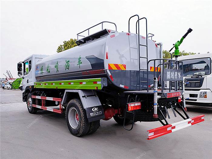 東風多利卡D9灑水車 東風多利卡D9灑水車