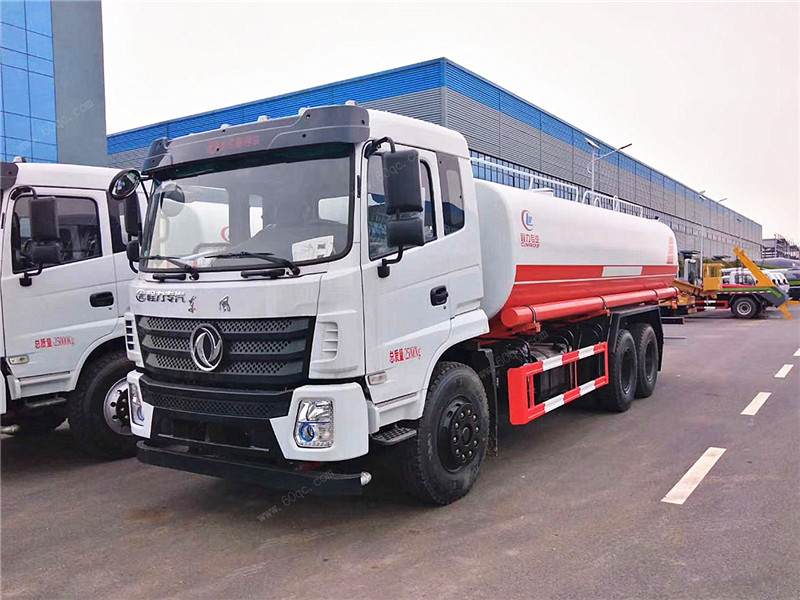 國六東風(fēng)D17后雙橋灑水車